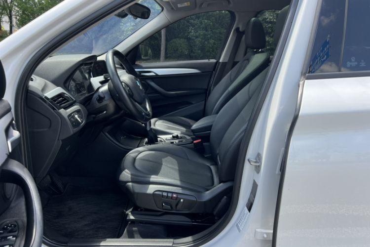 Used BMW X1 2018 sDrive18Li Fashion Model Interior 3