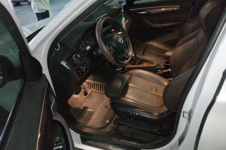 Used BMW X1 2018 xDrive20Li Luxury Edition Interior 3
