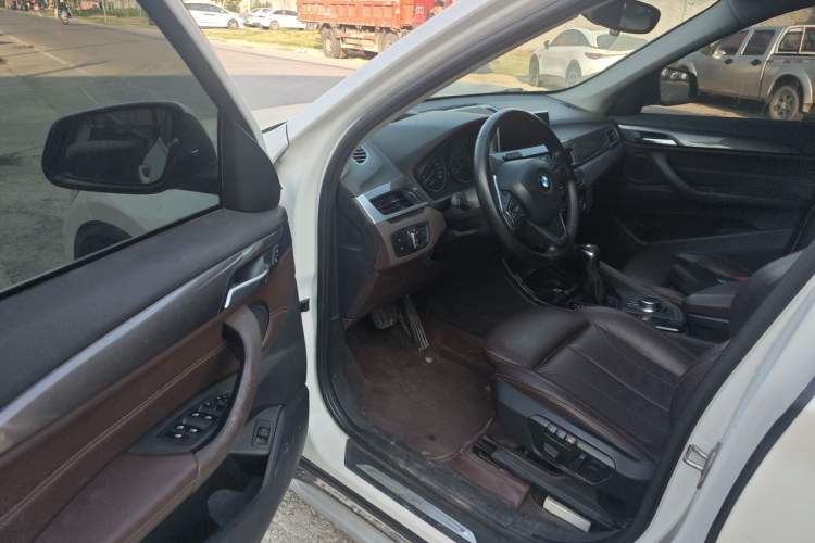 Used BMW X1 2018 xDrive20Li Luxury Model Interior 3
