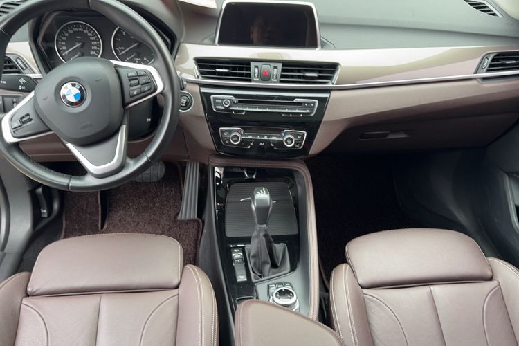 Used BMW X1 2018 xDrive20Li Luxury Edition Interior 3