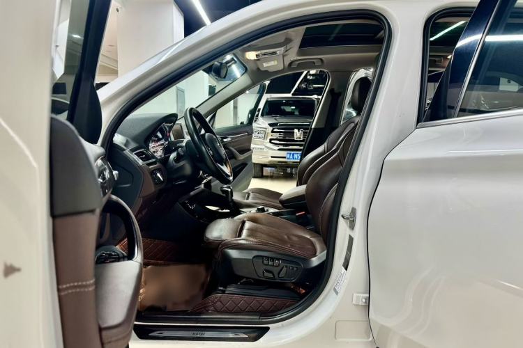 Used BMW X1 2018 sDrive18Li Luxury Model Interior 3