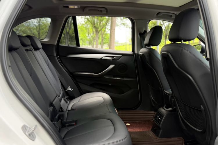 Used BMW X1 2018 sDrive20Li Leading Model Interior 3