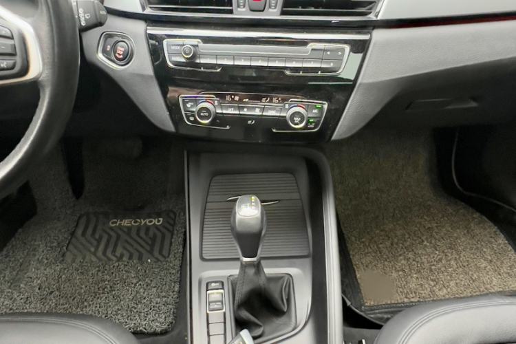 Used BMW X1 2018 sDrive20Li Leading Model Interior 3