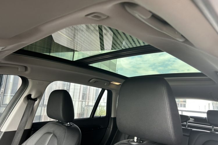 Used BMW X1 2018 sDrive20Li Leading Model Interior 4