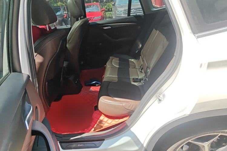 Used BMW X1 2018 sDrive18Li Luxury Model Interior 4