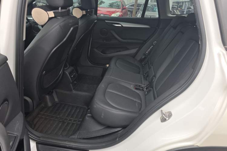 Used BMW X1 2018 sDrive18Li Fashion Model Interior 4