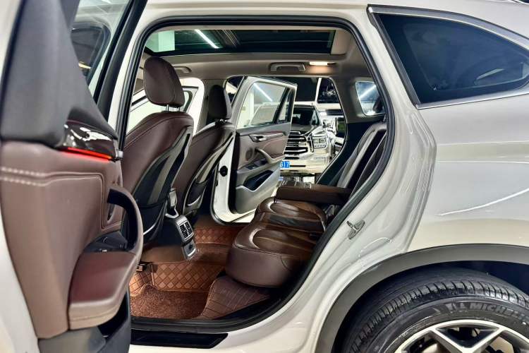 Used BMW X1 2018 sDrive18Li Luxury Model Interior 4