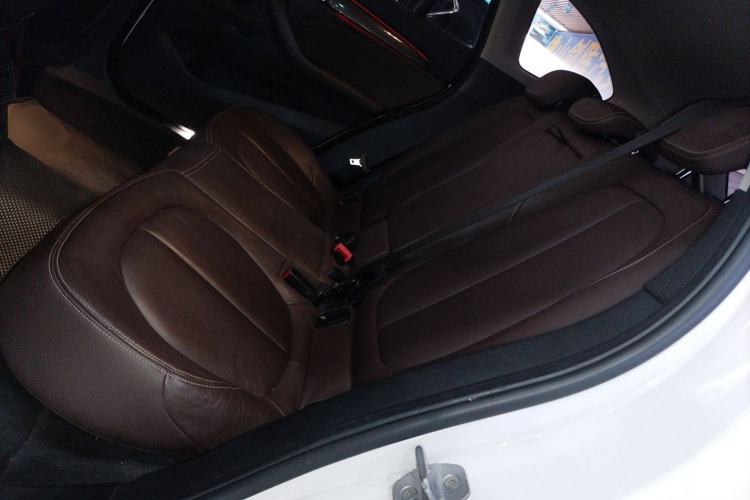 Used BMW X1 2018 xDrive20Li Luxury Edition Interior 4