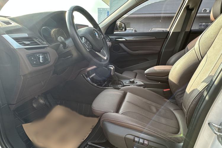 Used BMW X1 2018 sDrive18Li Luxury Model Interior 5
