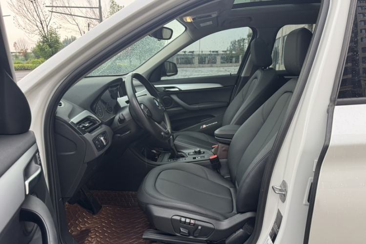 Used BMW X1 2018 sDrive18Li Fashion Model Interior 5