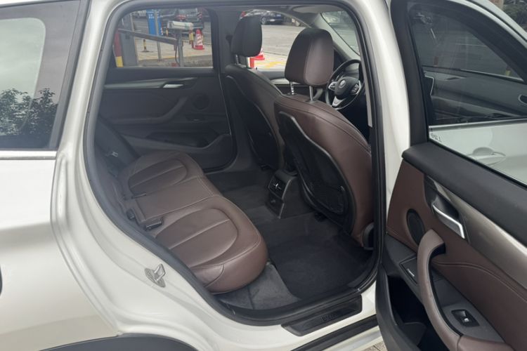 Used BMW X1 2018 sDrive18Li Luxury Model Interior 6