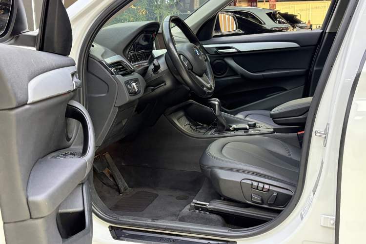 Used BMW X1 2018 sDrive18Li Fashion Model Interior 6