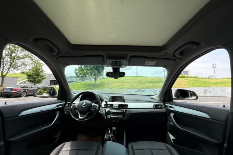 Used BMW X1 2018 sDrive20Li Leading Model Interior 6