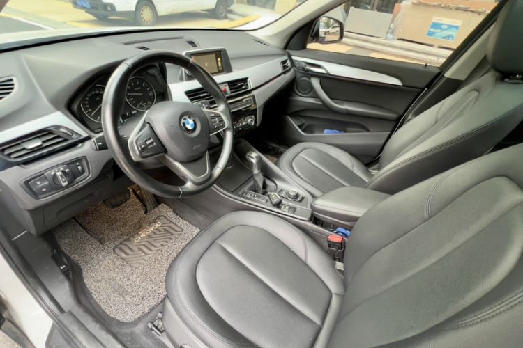 Used BMW X1 2018 sDrive20Li Leading Model Interior 6
