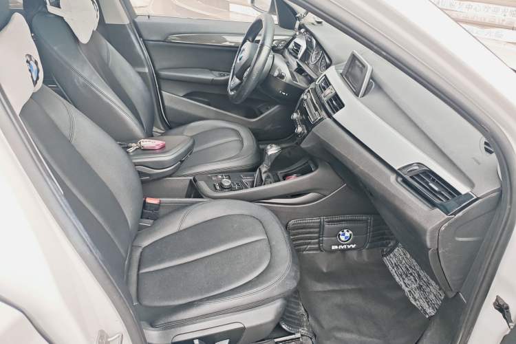 Used BMW X1 2018 sDrive20Li Leading Model Interior 7