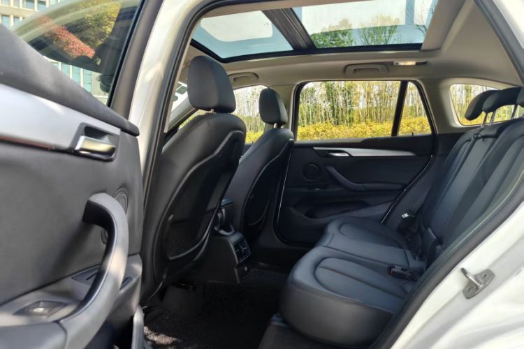 Used BMW X1 2018 sDrive20Li Leading Model Interior 8
