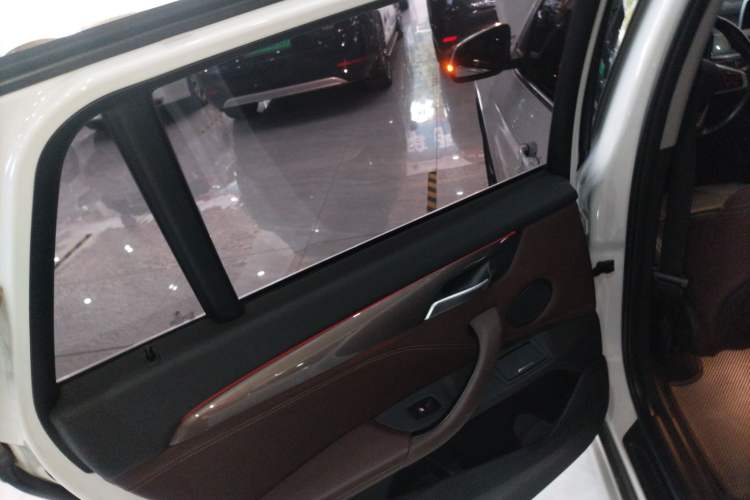 Used BMW X1 2018 xDrive20Li Luxury Edition Interior 8