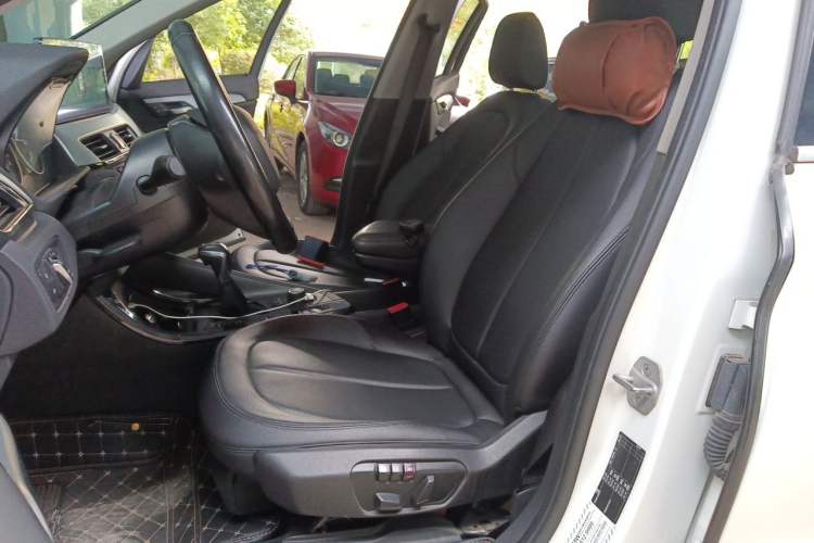 Used BMW X1 2018 sDrive18Li Fashion Model Left Front Seat