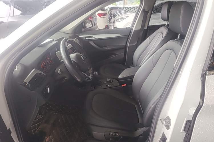 Used BMW X1 2018 sDrive18Li Fashion Model Left Front Seat