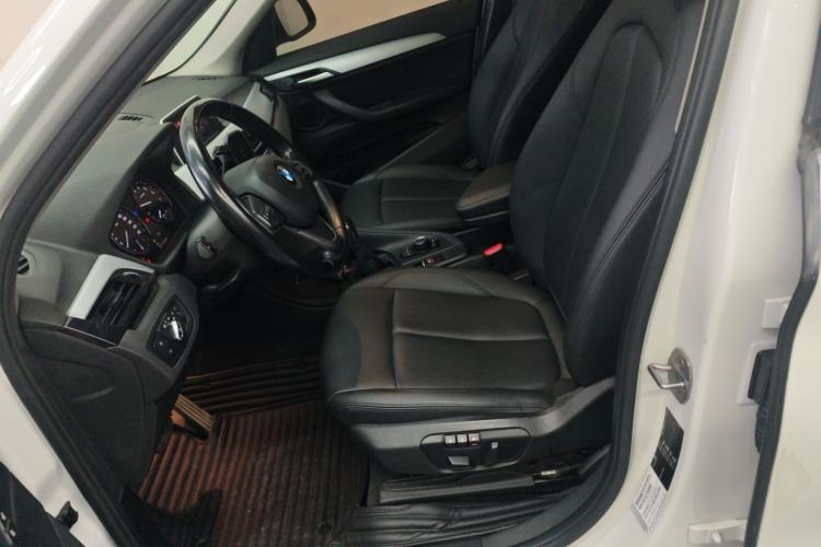 Used BMW X1 2018 sDrive18Li Fashion Model Left Front Seat