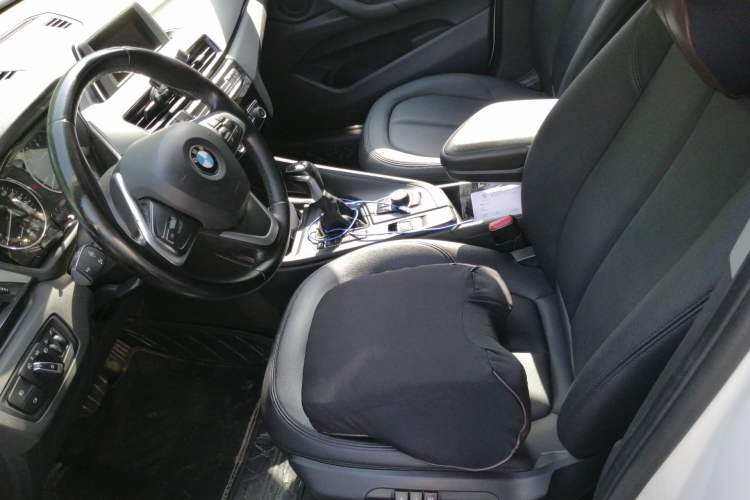 Used BMW X1 2018 sDrive18Li Fashion Model Left Front Seat