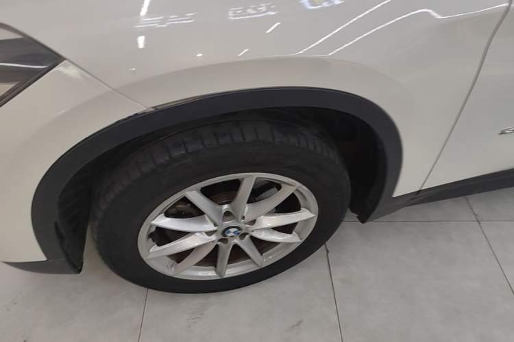 Used BMW X1 2018 sDrive18Li Fashion Model Left Front Wheel Hub