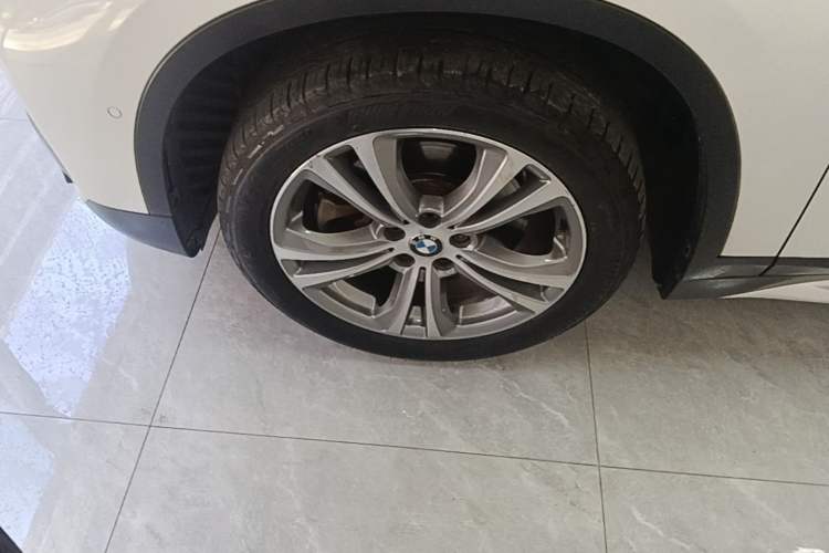 Used BMW X1 2018 xDrive20Li Luxury Model Left Front Wheel Hub