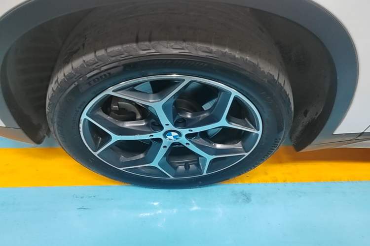 Used BMW X1 2018 xDrive20Li Luxury Edition Left Front Wheel Hub
