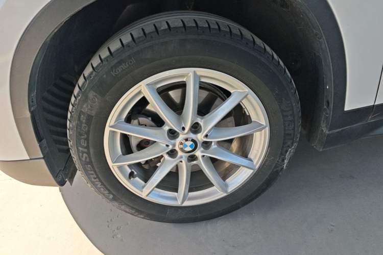 Used BMW X1 2018 sDrive18Li Fashion Model Left Front Wheel Hub