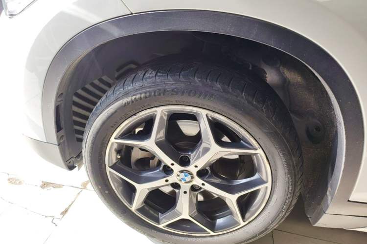 Used BMW X1 2018 xDrive20Li Luxury Edition Left Front Wheel Hub