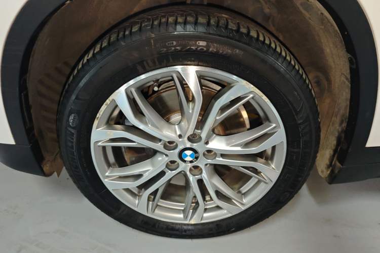 Used BMW X1 2018 sDrive20Li Leading Model Left Front Wheel Hub