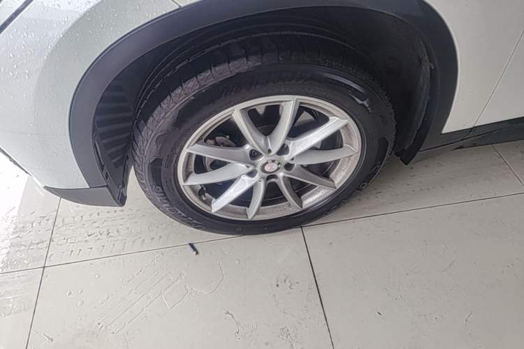 Used BMW X1 2018 sDrive18Li Fashion Model Left Front Wheel Hub