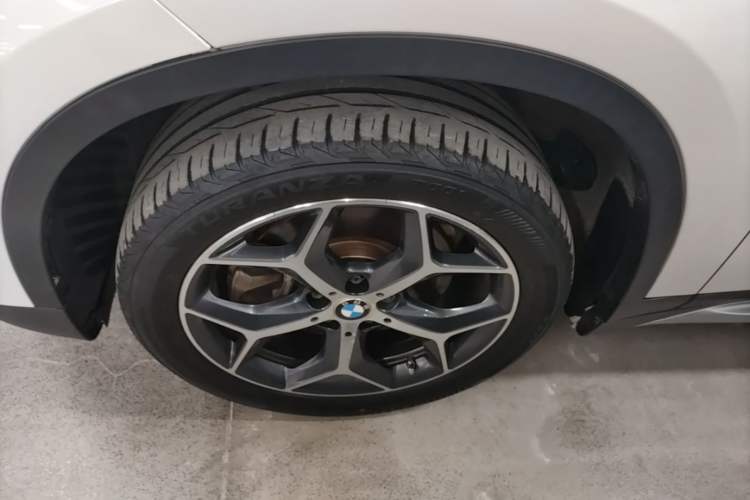 Used BMW X1 2018 xDrive20Li Luxury Edition Left Front Wheel Hub