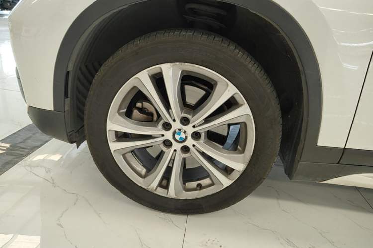 Used BMW X1 2018 xDrive20Li Luxury Edition Left Front Wheel Hub