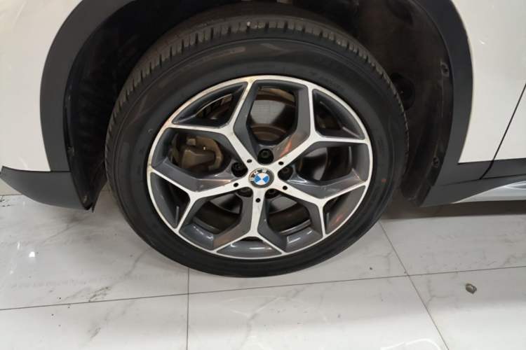 Used BMW X1 2018 xDrive20Li Luxury Edition Left Front Wheel Hub