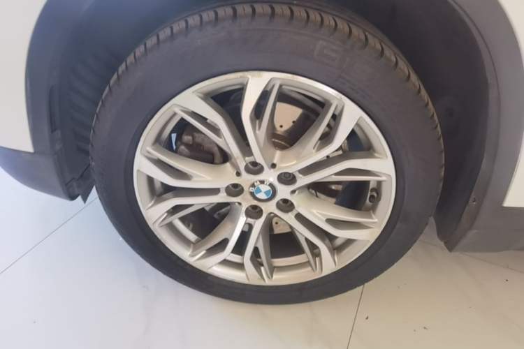 Used BMW X1 2018 sDrive20Li Leading Model Left Front Wheel Hub