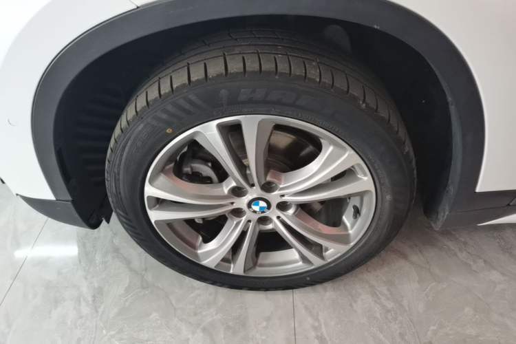 Used BMW X1 2018 xDrive20Li Luxury Model Left Front Wheel Hub