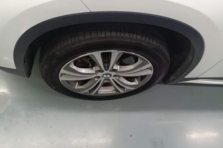 Used BMW X1 2018 xDrive20Li Luxury Edition Left Front Wheel Hub