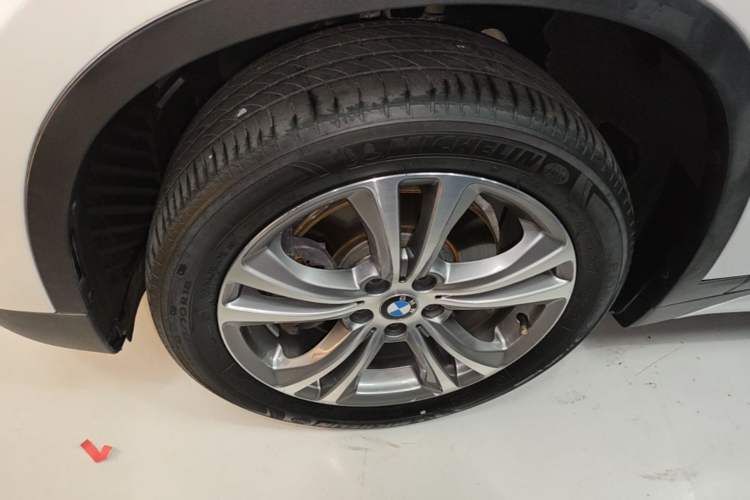 Used BMW X1 2018 xDrive20Li Luxury Edition Left Front Wheel Hub