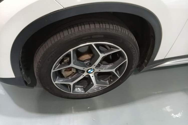 Used BMW X1 2018 xDrive20Li Luxury Edition Left Front Wheel Hub