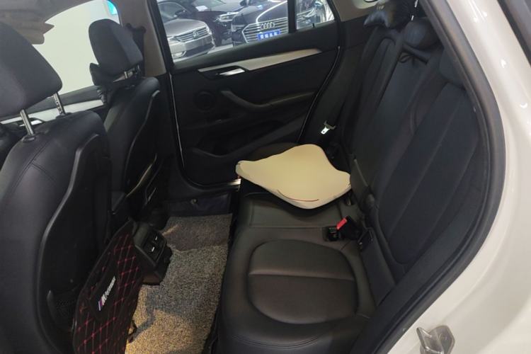 Used BMW X1 2018 sDrive18Li Fashion Model Left Rear Seat