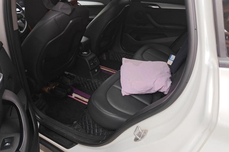Used BMW X1 2018 sDrive18Li Fashion Model Left Rear Seat