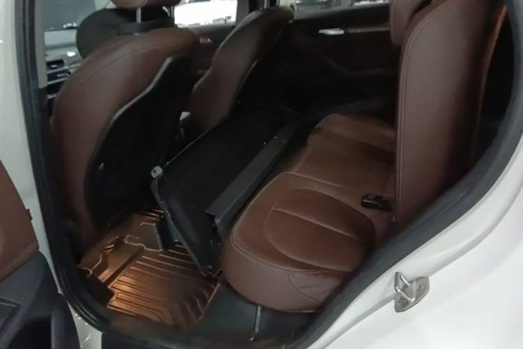 Used BMW X1 2018 xDrive20Li Luxury Edition Left Rear Seat