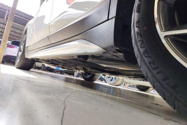 Used BMW X1 2018 xDrive20Li Luxury Edition Left Side Sill