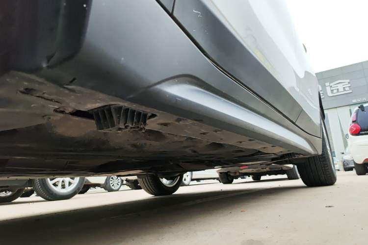 Used BMW X1 2018 sDrive20Li Leading Model Left Side Sill