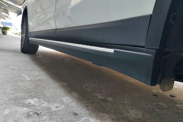 Used BMW X1 2018 xDrive20Li Luxury Edition Left Side Sill