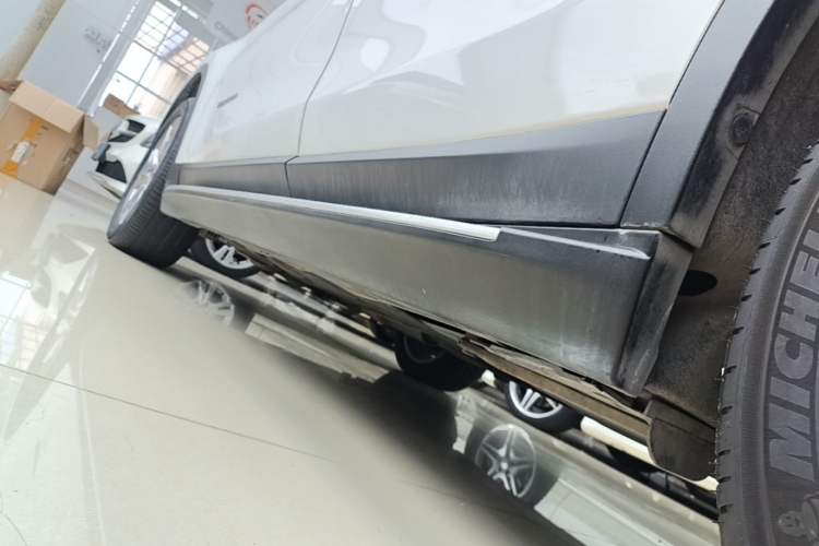 Used BMW X1 2018 sDrive20Li Leading Model Left Side Sill