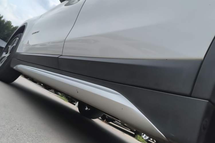 Used BMW X1 2018 xDrive20Li Luxury Edition Left Side Sill