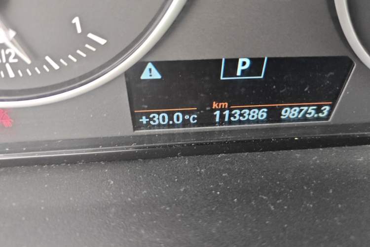 Used BMW X1 2018 sDrive18Li Fashion Model Odometer Close Up