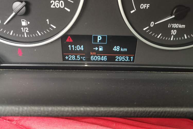 Used BMW X1 2018 xDrive20Li Luxury Edition Odometer Close Up